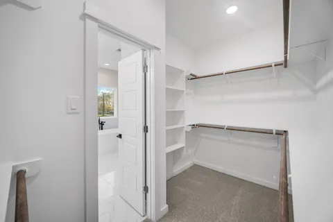 $349,900 | 5915 Wheatley Holw Lane, Houston, TX 77091