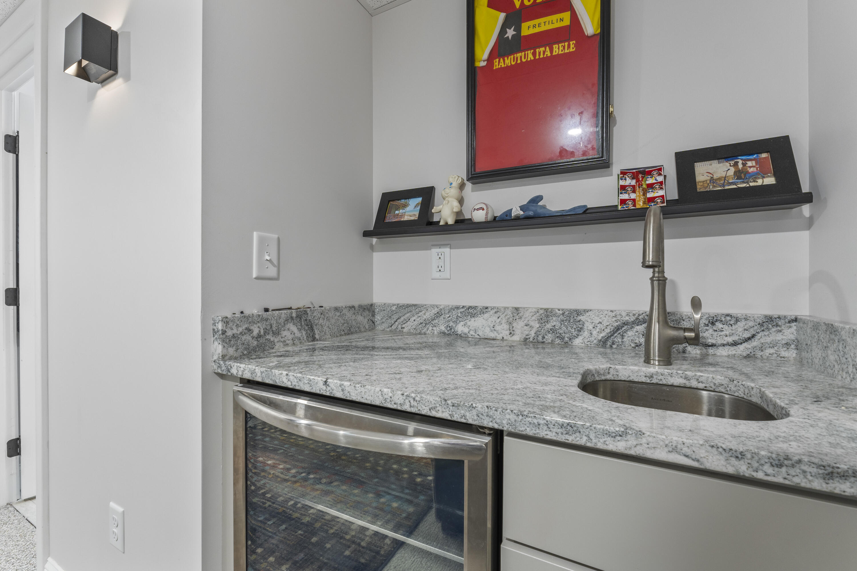 66 Evans Street, Unit 3 South Portland, ME 04106 - Photo 15 of 26 photos_high_resolution_66_Evans_St_3_132