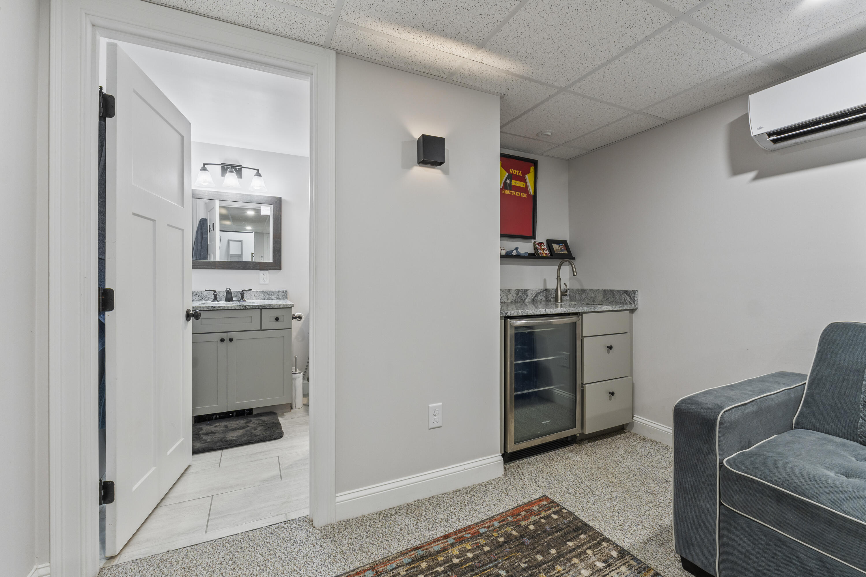 66 Evans Street, Unit 3 South Portland, ME 04106 - Photo 16 of 26 photos_high_resolution_66_Evans_St_3_131