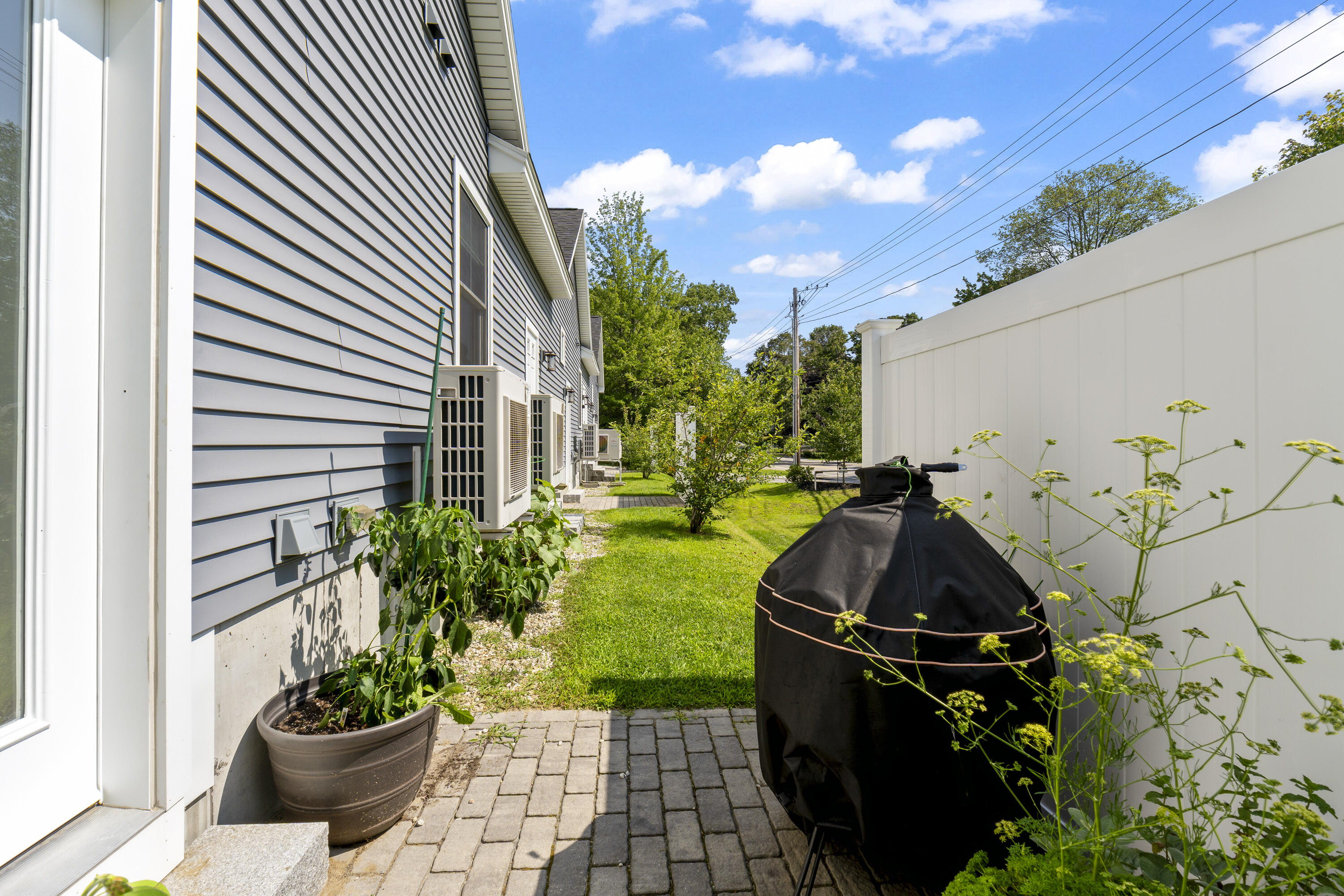 66 Evans Street, Unit 3 South Portland, ME 04106 - Photo 25 of 26 photos_high_resolution_66_Evans_St_3_147