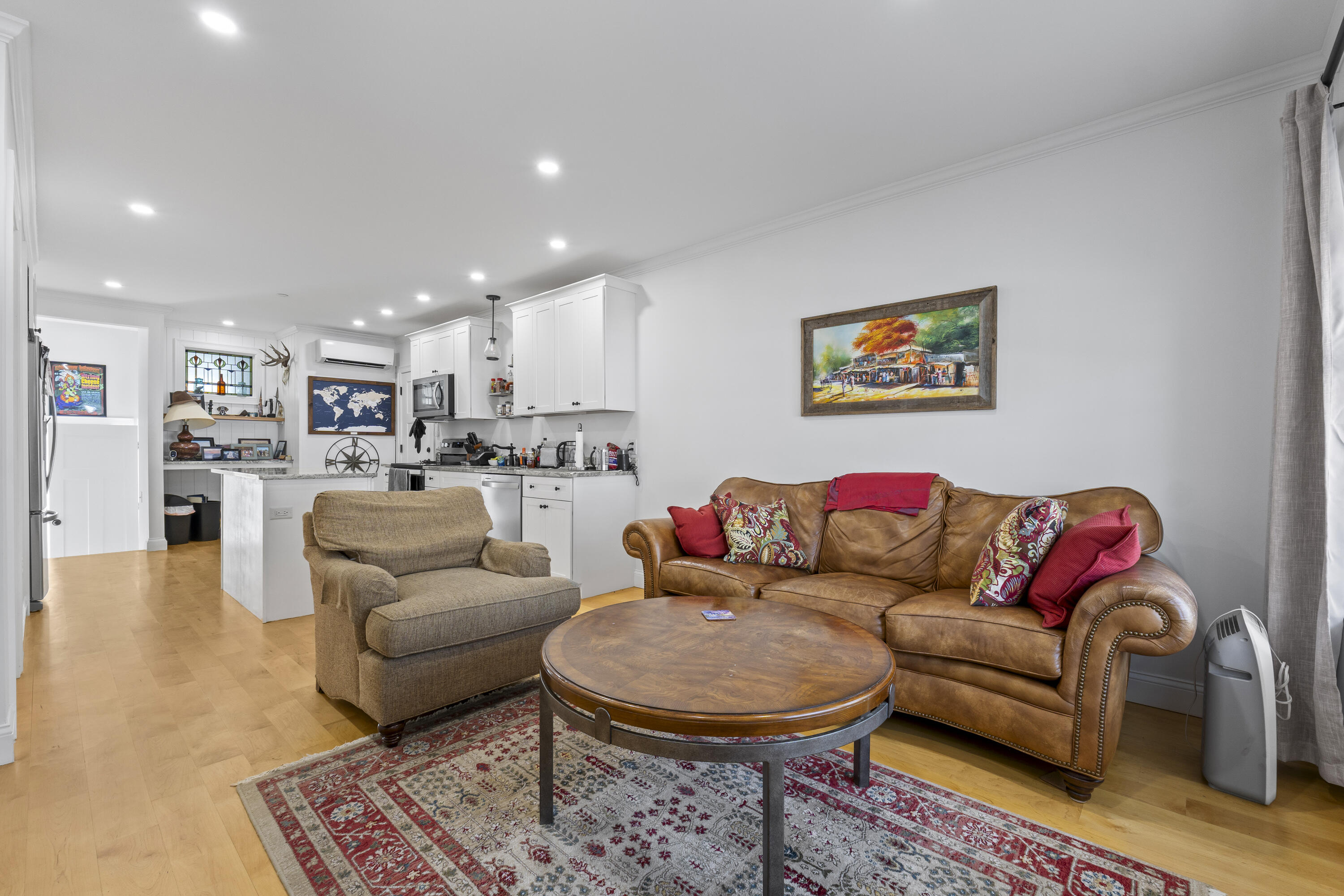 66 Evans Street, Unit 3 South Portland, ME 04106 - Photo 3 of 26 photos_high_resolution_66_Evans_St_3_110