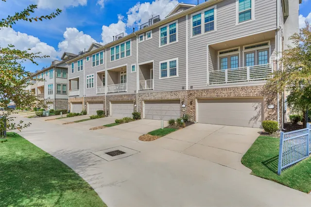 $415,000 | 9627 Towne Lake Parkway, Cypress, TX 77433