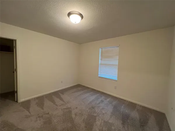 $2,350 | 309 Redfish Lane, Hutto, TX 78634