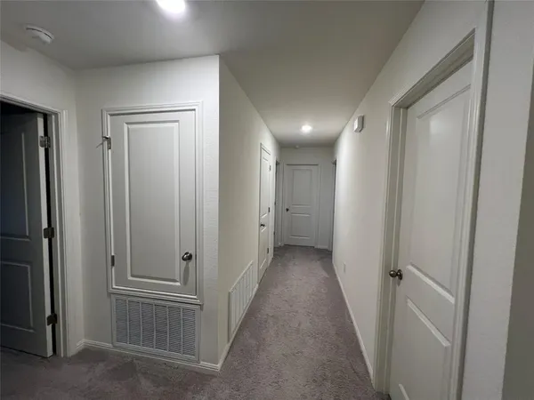 $2,350 | 309 Redfish Lane, Hutto, TX 78634
