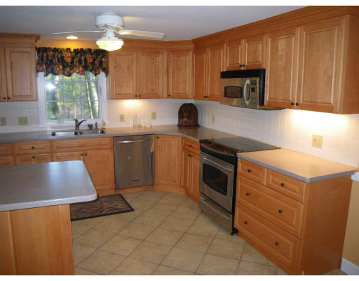 29 Bingham Road Carlisle, MA 01741 - Photo 7 of 24 Gallery Image 7