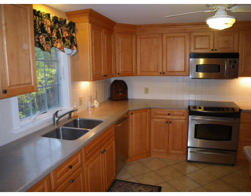 29 Bingham Road Carlisle, MA 01741 - Photo 8 of 24 Gallery Image 8