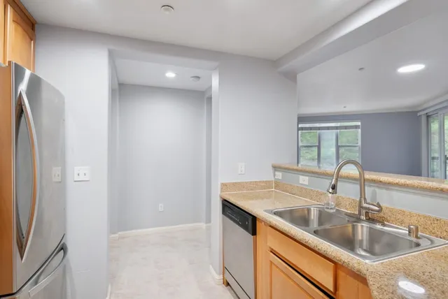 $875,000 | 2210 Gellert Boulevard, Unit 5305, South San Francisco, CA 94080