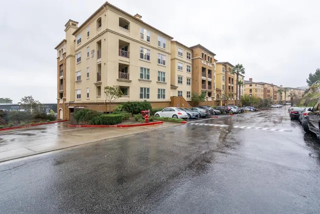 $875,000 | 2210 Gellert Boulevard, Unit 5305, South San Francisco, CA 94080