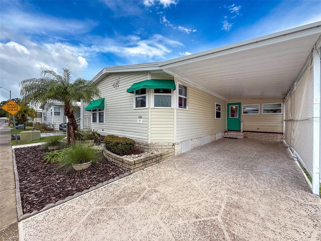 1001 Starkey Road, Unit 259 Largo, FL 33771 - Photo 23 of 30 Large carport