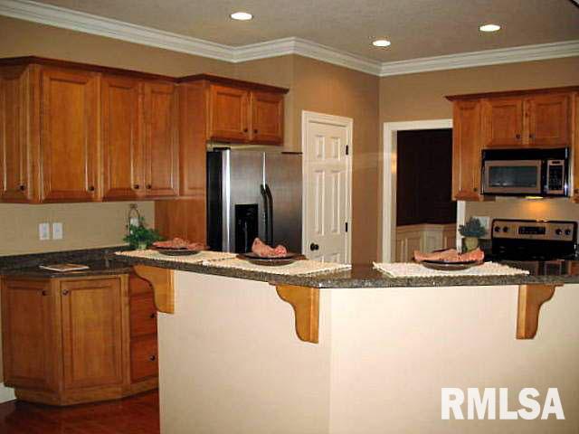 4517 Moencks Road Bettendorf, IA 52722 - Photo 5 of 9 Gallery Image 5