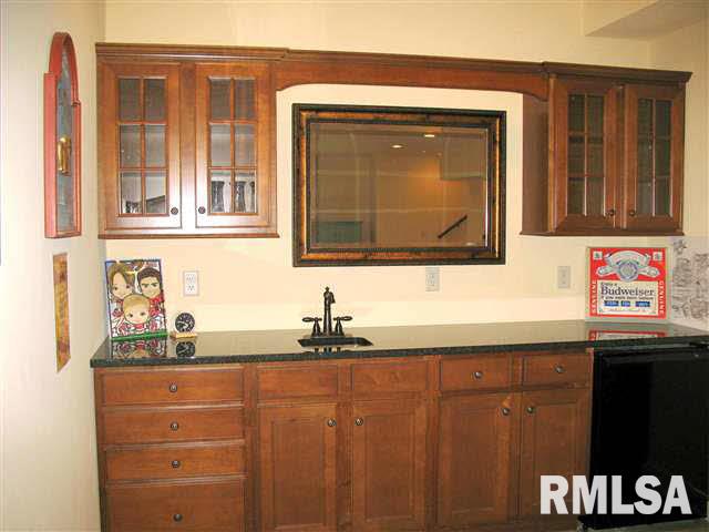 4517 Moencks Road Bettendorf, IA 52722 - Photo 9 of 9 Gallery Image 9