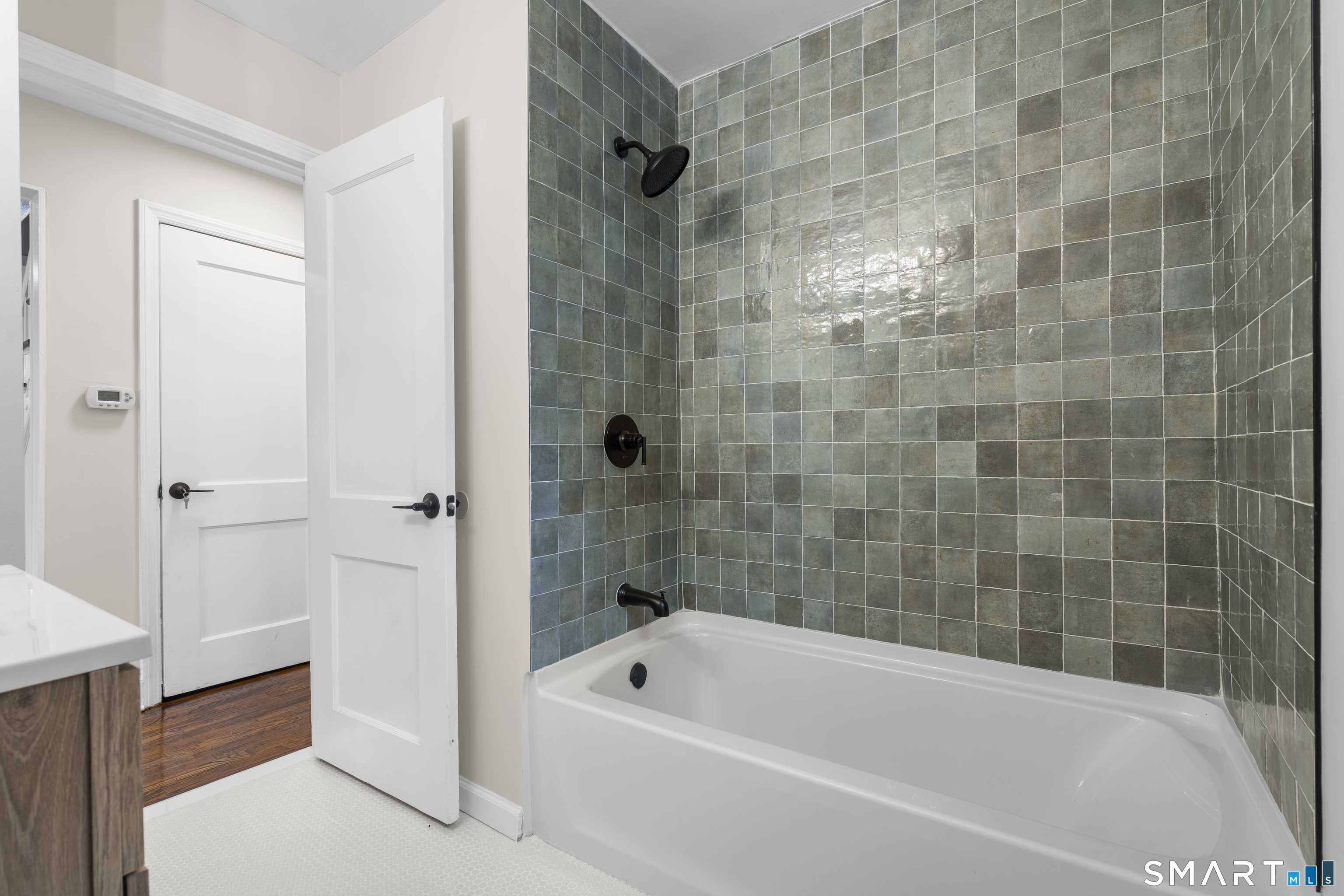 131 Chester Street Hamden, CT 06514 - Photo 15 of 36