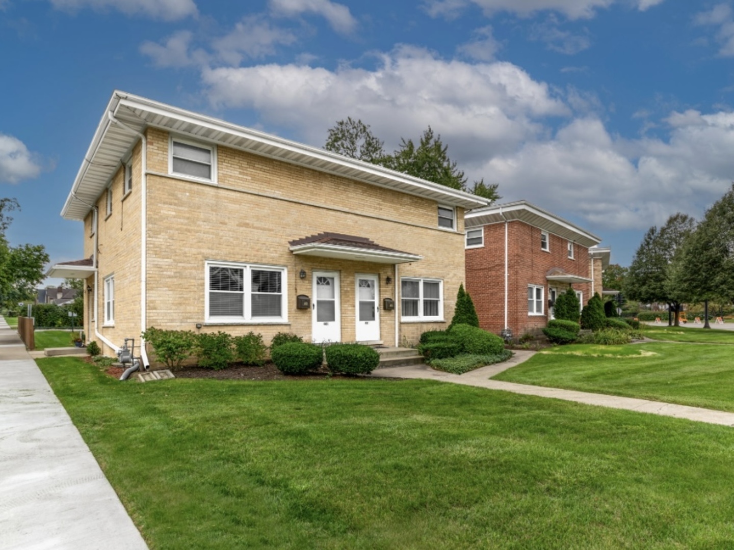 403 Elmhurst Road Mount Prospect, IL 60056 - Photo 1 of 18 Gallery Image 1