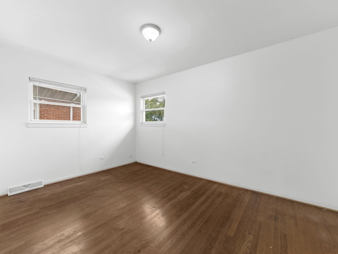 403 Elmhurst Road Mount Prospect, IL 60056 - Photo 7 of 18 Gallery Image 7