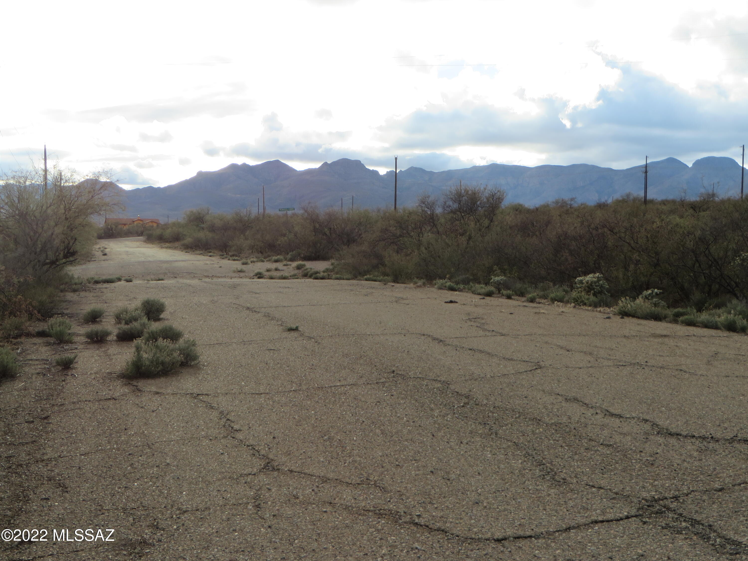1760 Serdan Court, Unit 29 Rio Rico, AZ 85648 - Photo 4 of 4
