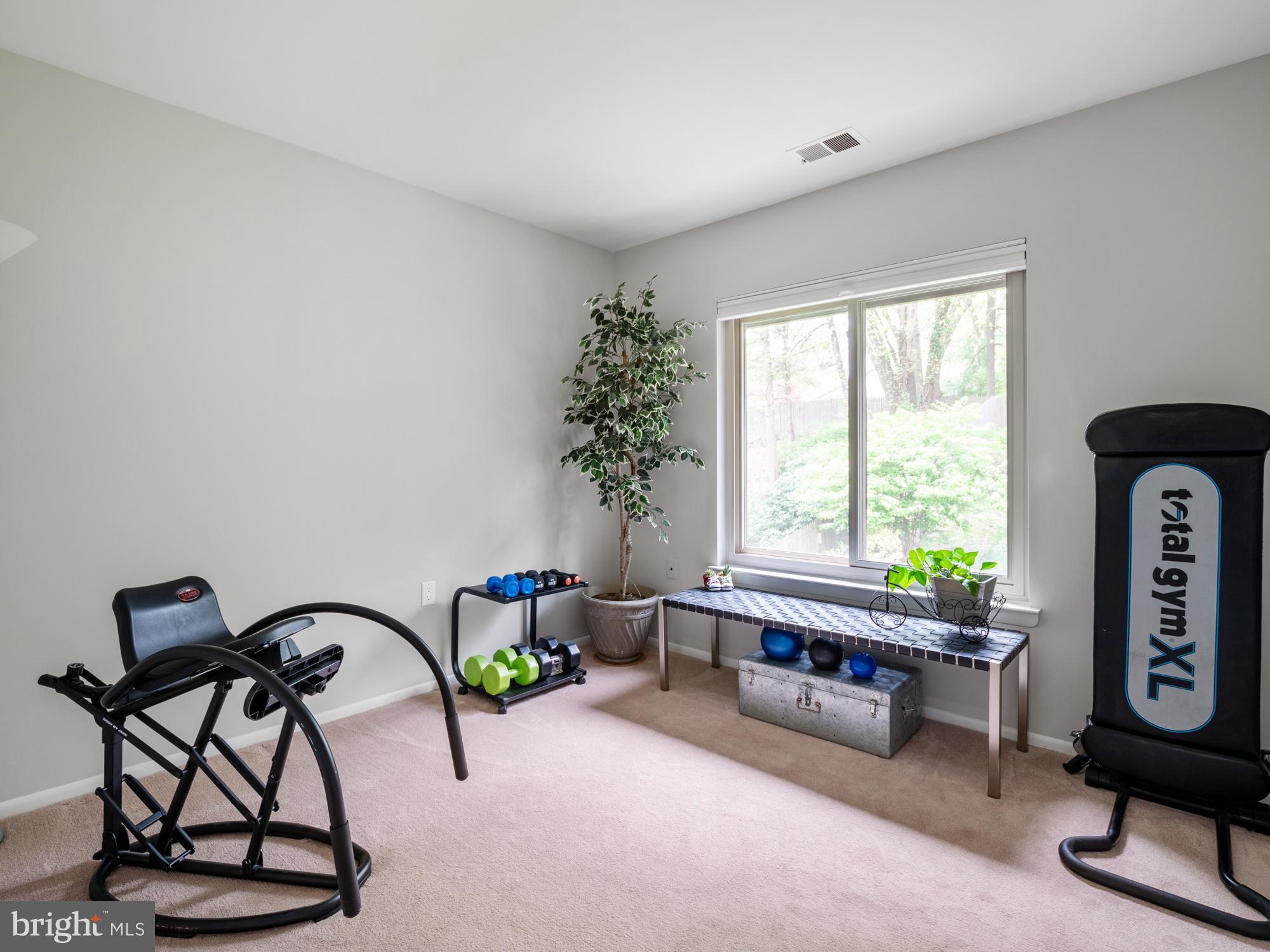 9140 Tulip Grove Road Gaithersburg, MD 20879 - Photo 21 of 32 Bedroom 3
