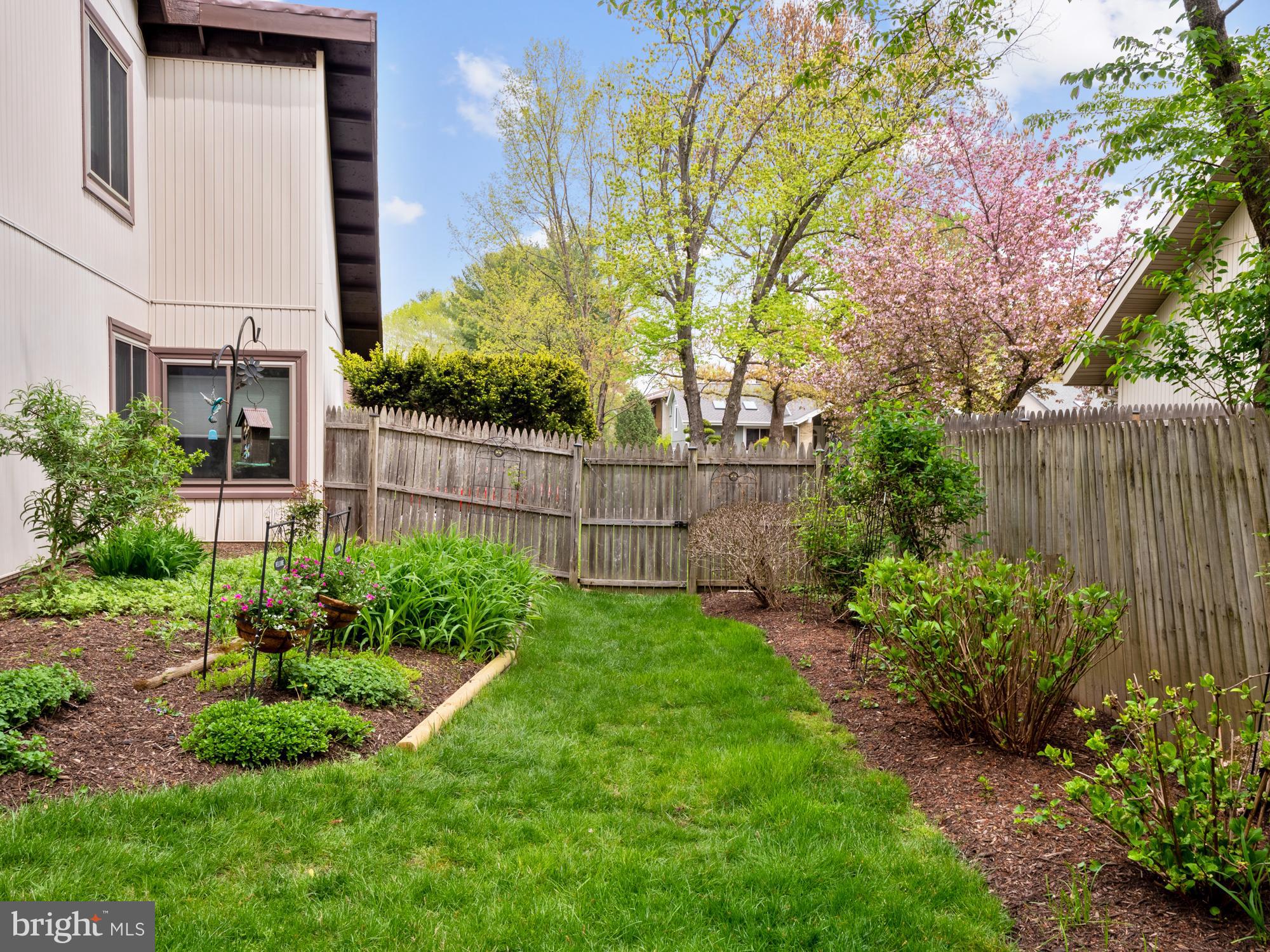 9140 Tulip Grove Road Gaithersburg, MD 20879 - Photo 31 of 32