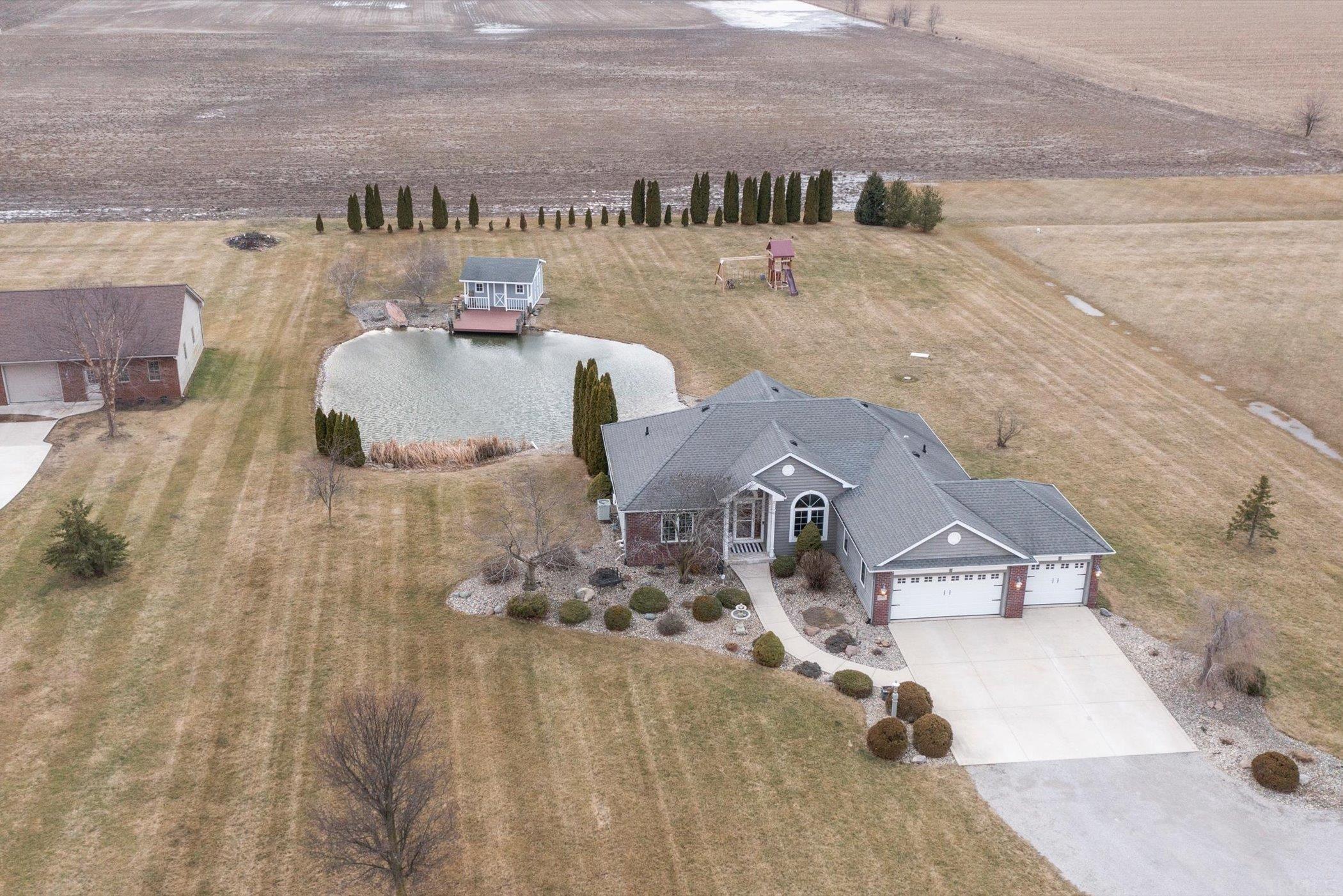 9316 Hartzell Road Fort Wayne, IN 46816 - Photo 3 of 36