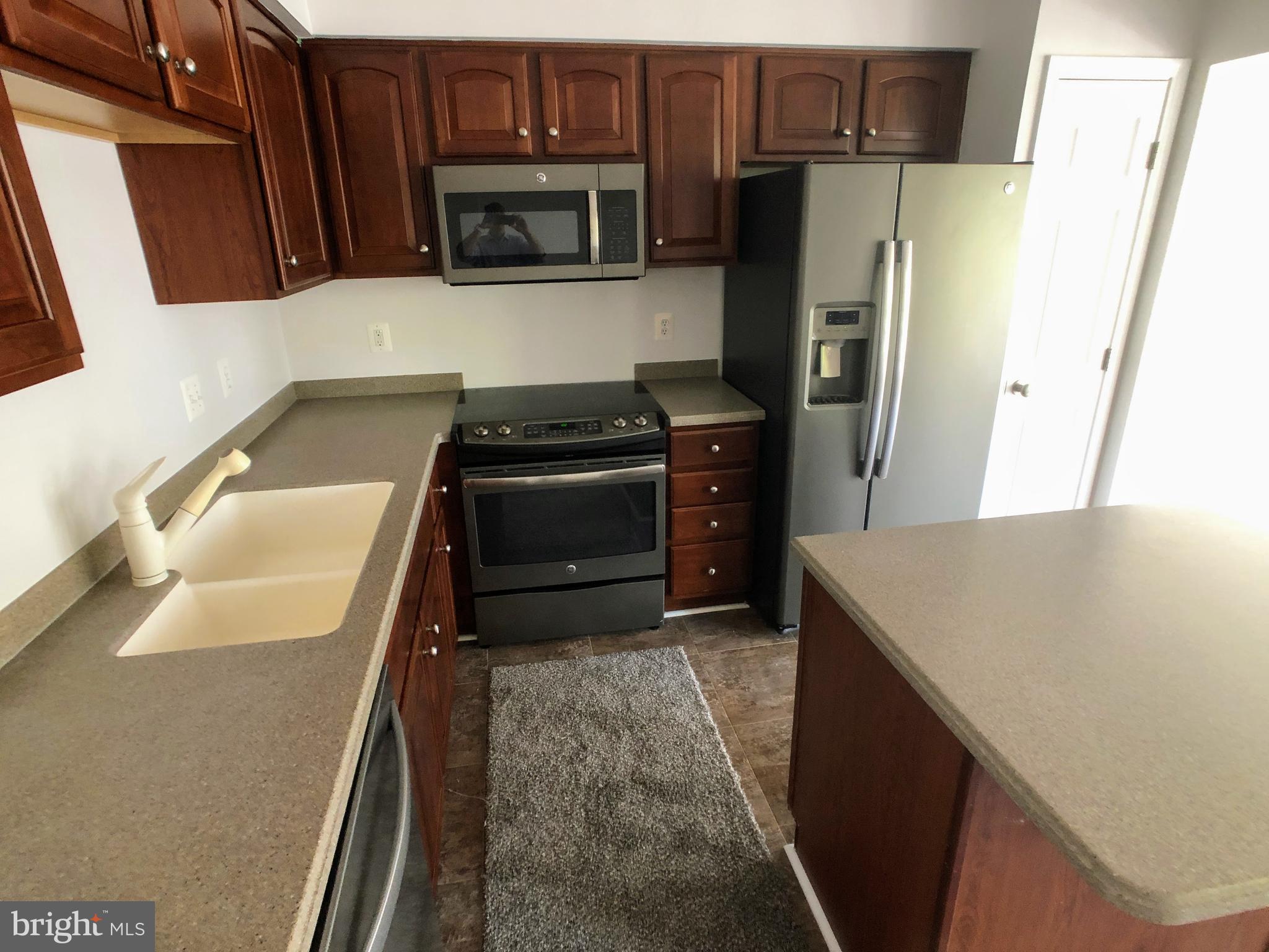 1237 Steed Street Ranson, WV 25438 - Photo 8 of 31