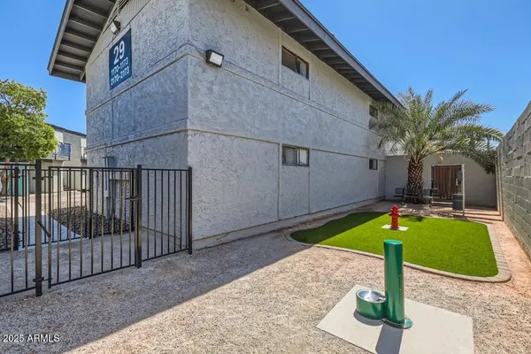 $887 | 1645 East Thomas Road, Unit STC, Phoenix, AZ 85016