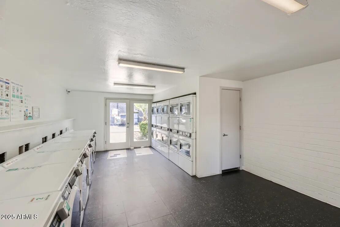 1645 East Thomas Road, Unit STC Phoenix, AZ 85016 - Photo 31 of 35 Laundry