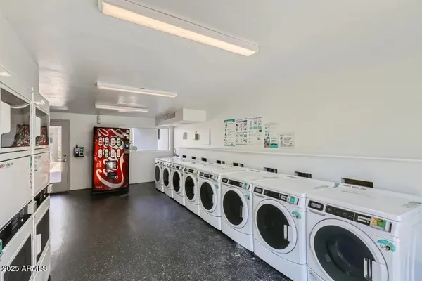 $887 | 1645 East Thomas Road, Unit STC, Phoenix, AZ 85016