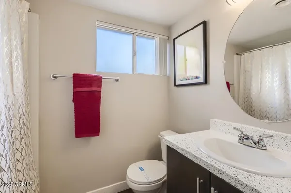 $887 | 1645 East Thomas Road, Unit STC, Phoenix, AZ 85016