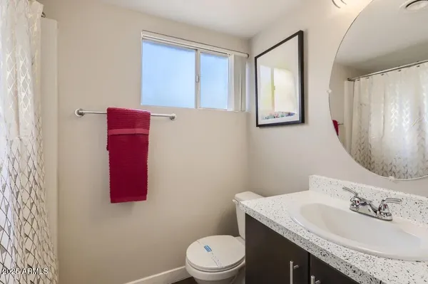 $880 | 1645 East Thomas Road, Unit STC, Phoenix, AZ 85016