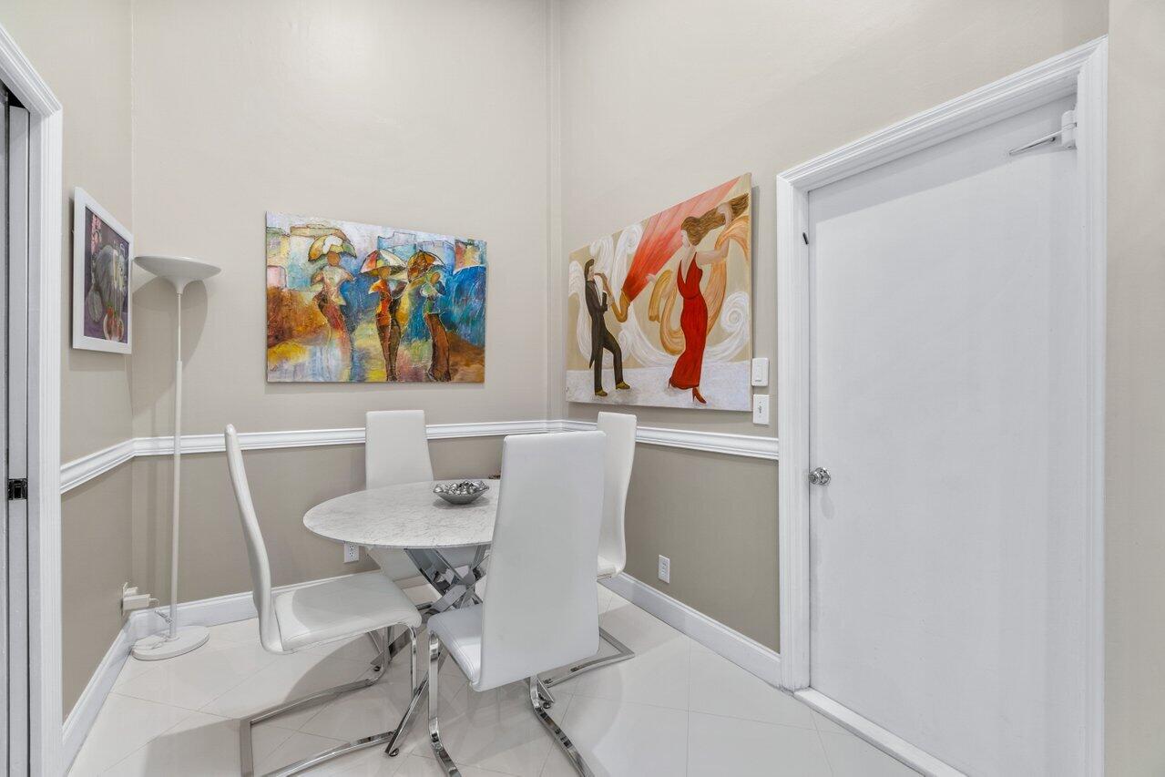 10941 Lakemore Lane, Unit B Boca Raton, FL 33498 - Photo 10 of 41 Breakfast nook