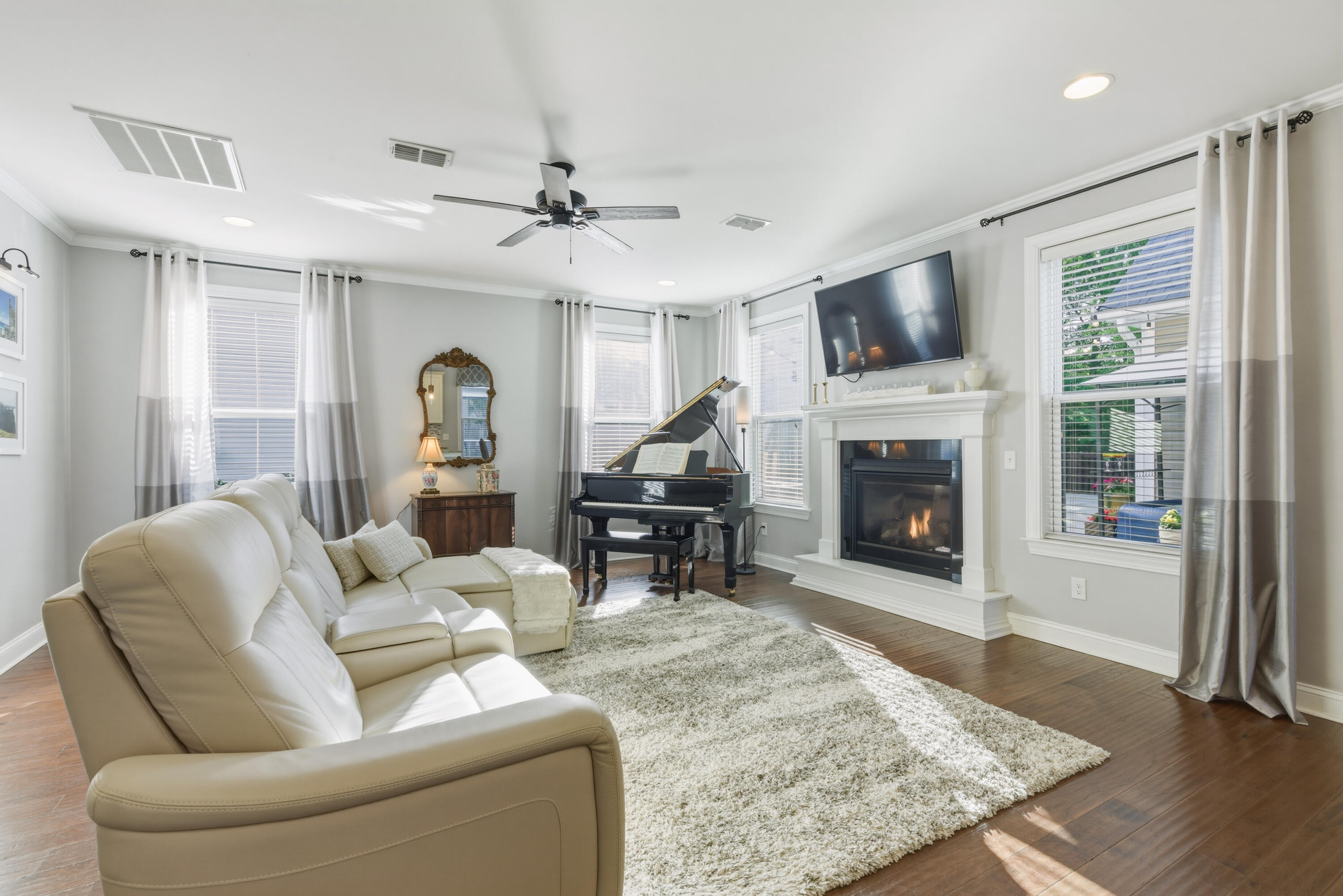 1611 Roustabout Way Charleston, SC 29414 - Photo 8 of 64 Spacious living