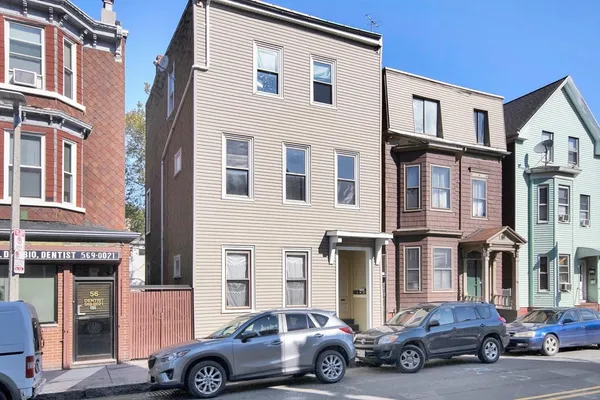 $2,400 | 58 Bennington Street, Unit 2, Boston, MA 02128