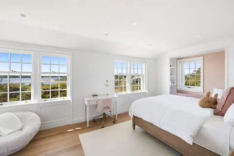 $165,000,000 | 75 West End Avenue, East Hampton, NY 11937