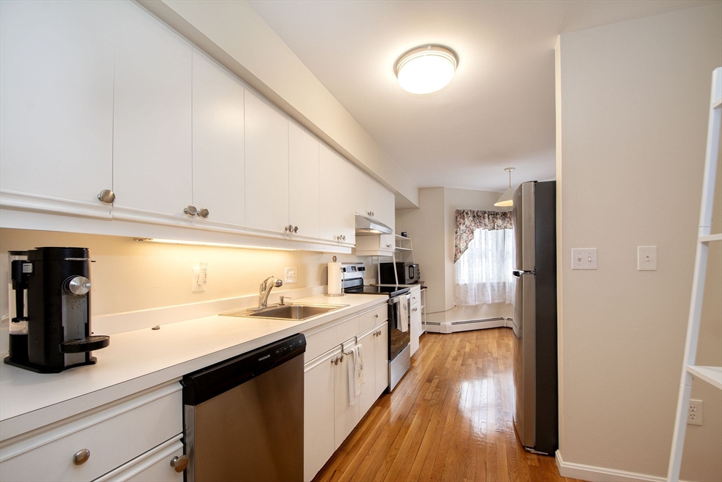 32 Commodore Court, Unit 32 Hull, MA 02045 - Photo 5 of 26