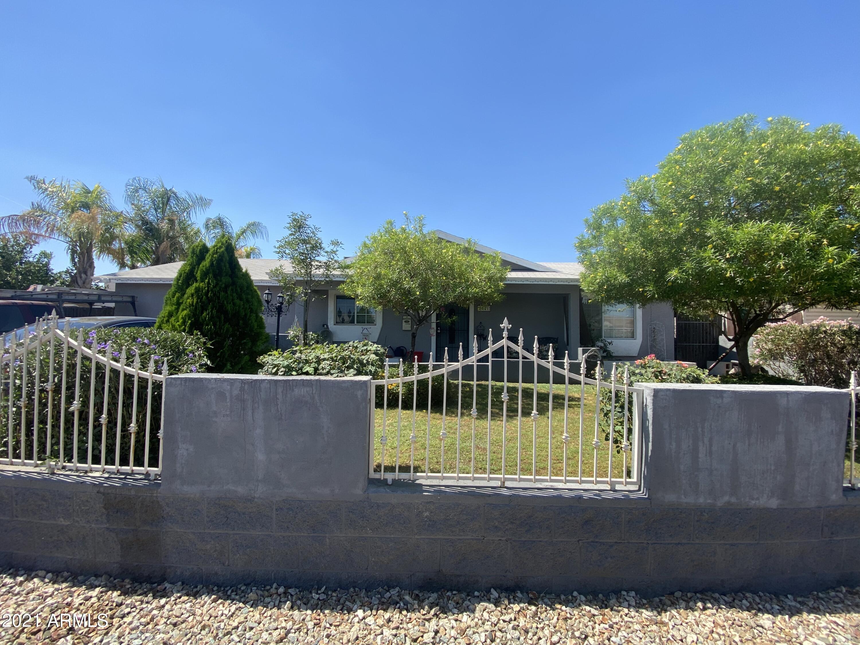8441 West Piccadilly Road Phoenix, AZ 85037 - Photo 1 of 17 2C56F65E-A8F4-4E71-9F00-B4BBA7D63C1F