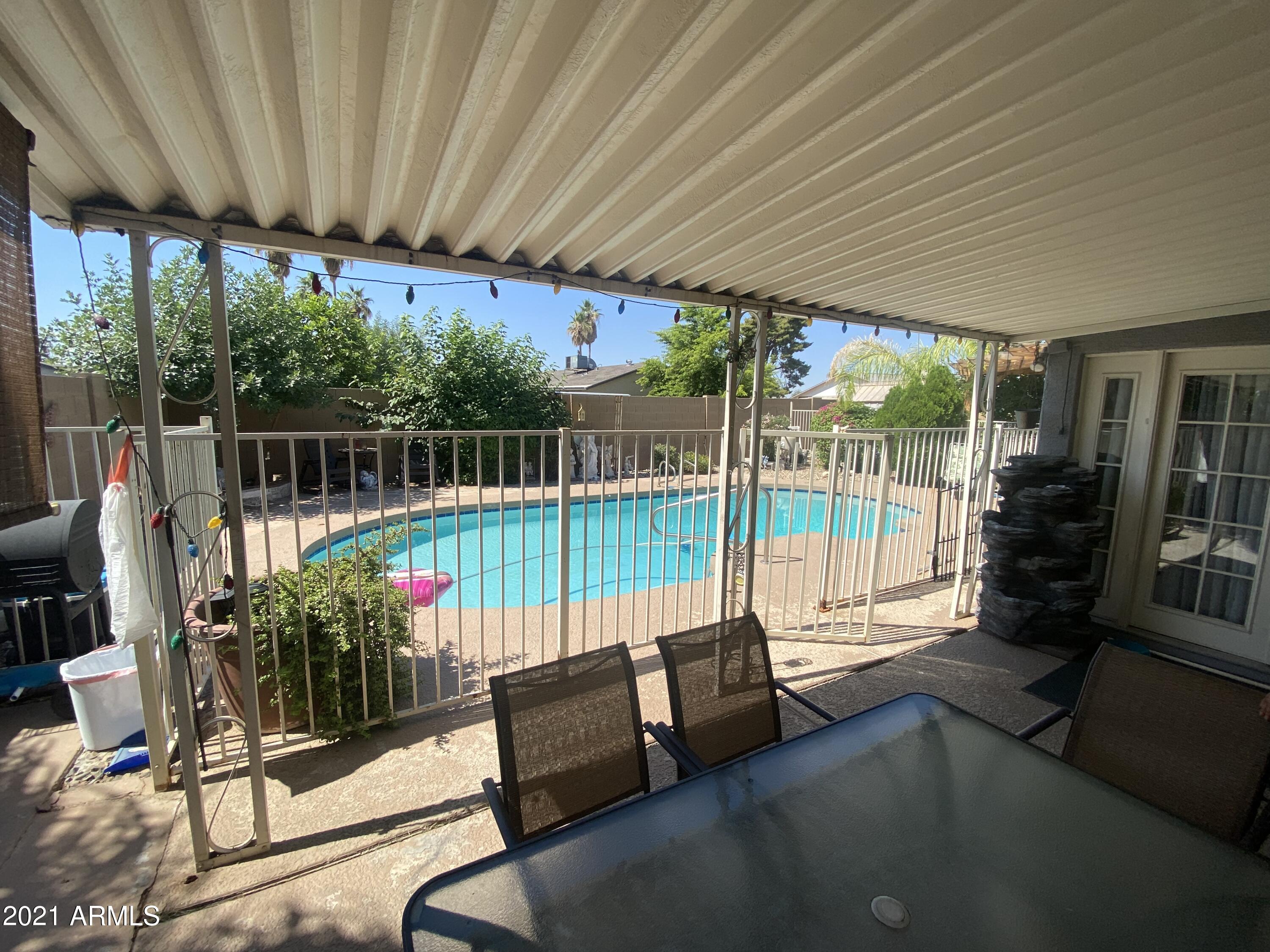 8441 West Piccadilly Road Phoenix, AZ 85037 - Photo 3 of 17 60FD000F-DD89-4902-BAA7-1694B8B72623