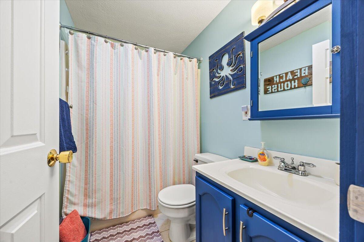 39 Smithwheel Road, Unit 34 Old Orchard Beach, ME 04064 - Photo 16 of 30 Full bath