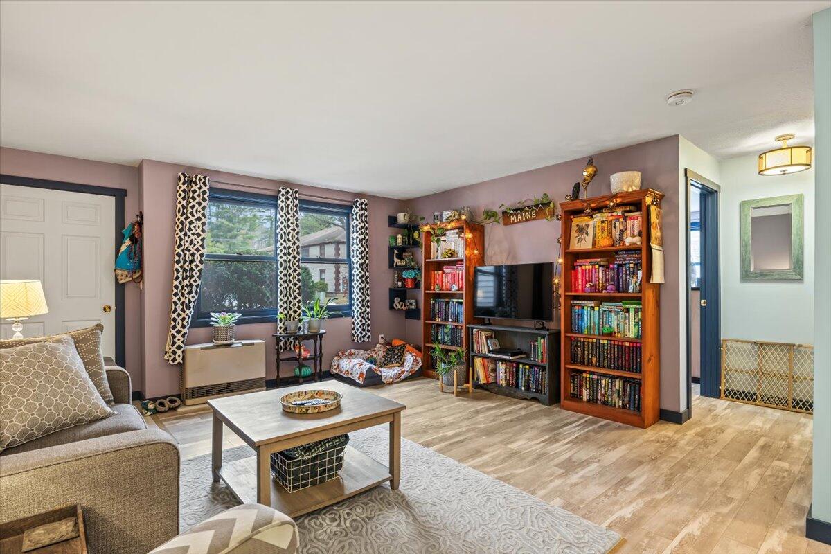 39 Smithwheel Road, Unit 34 Old Orchard Beach, ME 04064 - Photo 8 of 30 Living room