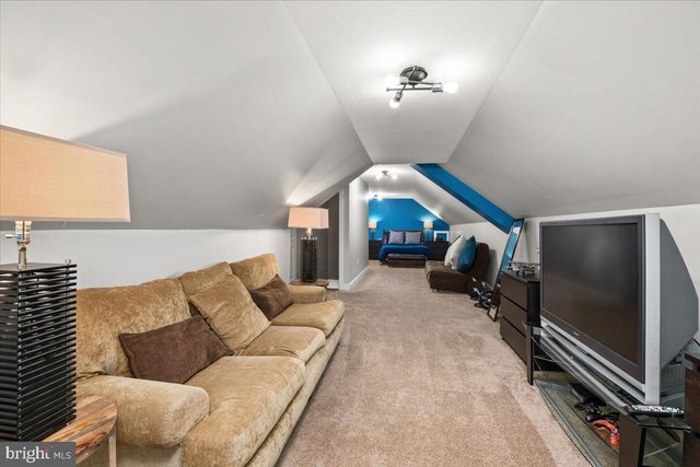 $1,885,000 | 7915 Washington Avenue, Alexandria, VA 22308