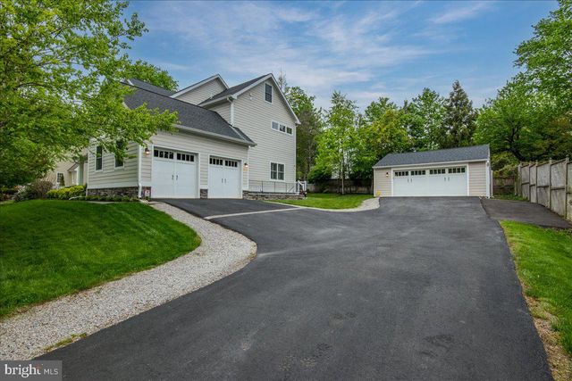 $1,885,000 | 7915 Washington Avenue, Alexandria, VA 22308