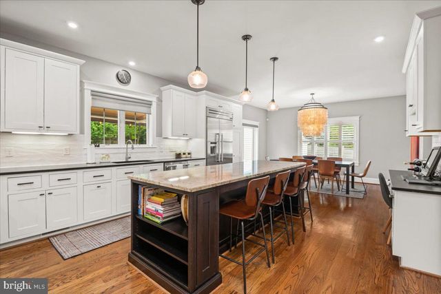 $1,885,000 | 7915 Washington Avenue, Alexandria, VA 22308