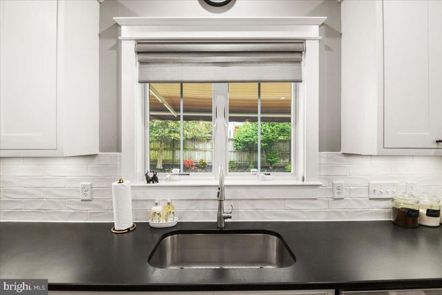 $1,885,000 | 7915 Washington Avenue, Alexandria, VA 22308