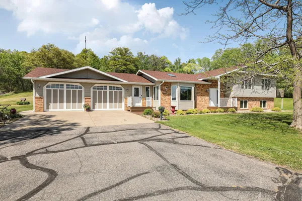$750,000 | 25705 County Road 2, St. Cloud, MN 56301