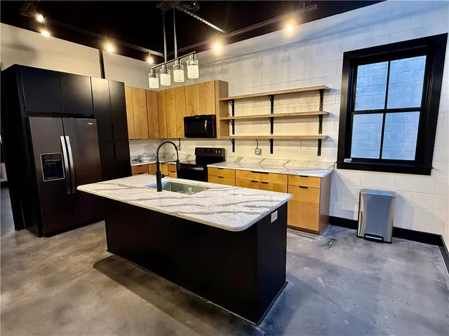 $2,500 | 706 Gloucester Street, Unit B, Brunswick, GA 31520