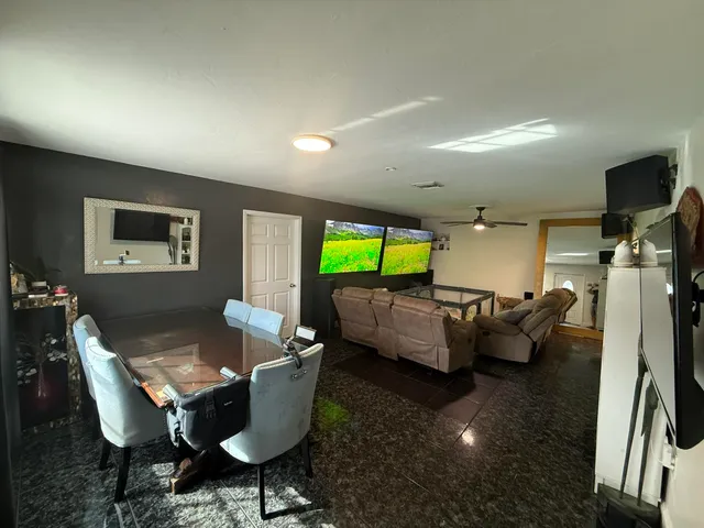 $895,900 | 1613 Sherwood Avenue, Mangonia Park, FL 33407