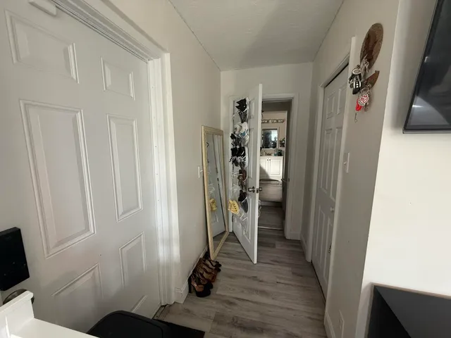 $895,900 | 1613 Sherwood Avenue, Mangonia Park, FL 33407