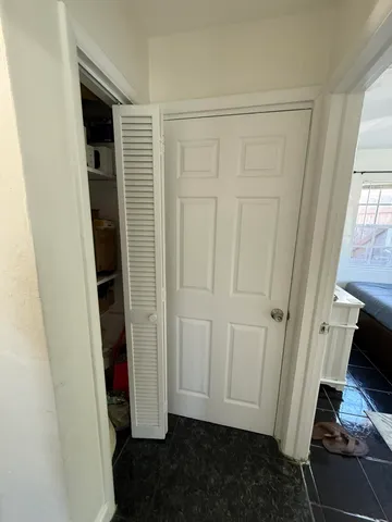 $895,900 | 1613 Sherwood Avenue, Mangonia Park, FL 33407