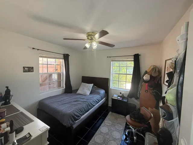 $895,900 | 1613 Sherwood Avenue, Mangonia Park, FL 33407