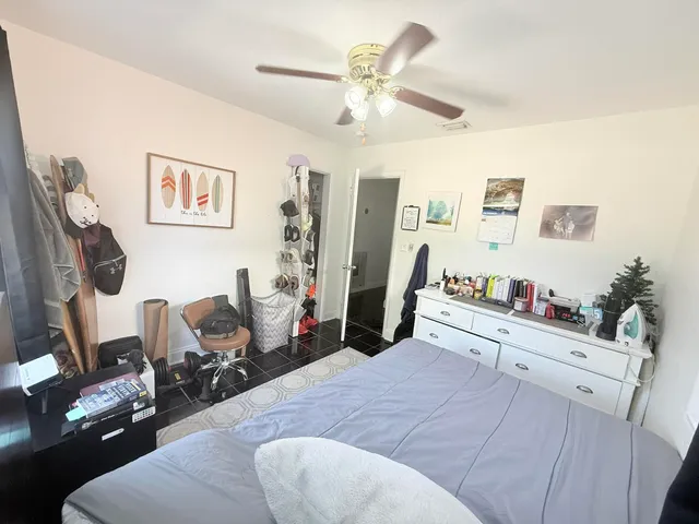 $895,900 | 1613 Sherwood Avenue, Mangonia Park, FL 33407