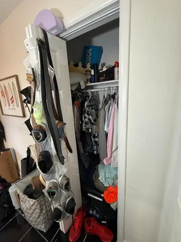 $895,900 | 1613 Sherwood Avenue, Mangonia Park, FL 33407