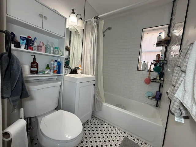 $895,900 | 1613 Sherwood Avenue, Mangonia Park, FL 33407